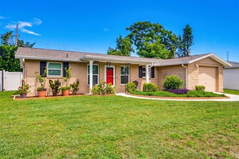 Casa en venta en Port Richey, Florida, 2 dormitorios, 97.92 m2 № 2383582 - foto 4