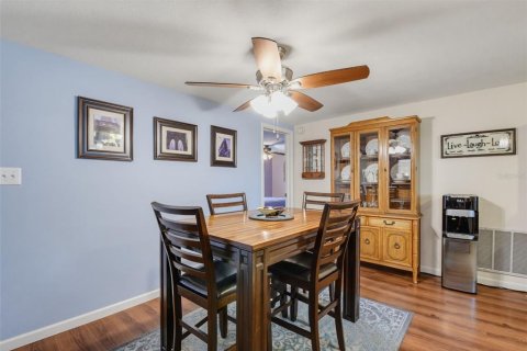 Casa en venta en Port Richey, Florida, 2 dormitorios, 97.92 m2 № 2383582 - foto 10