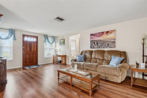 Casa en venta en Port Richey, Florida, 2 dormitorios, 97.92 m2 № 2383582 - foto 6