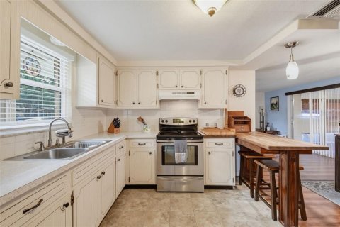 Casa en venta en Port Richey, Florida, 2 dormitorios, 97.92 m2 № 2383582 - foto 2