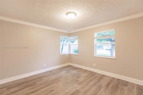 Купить виллу или дом в Помпано-Бич, Флорида 4 комнаты, 82.96м2, № 2006541 - фото 13