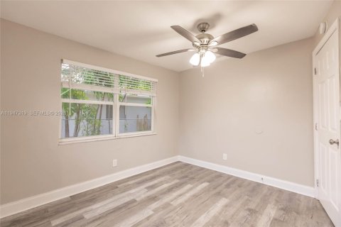 Купить виллу или дом в Помпано-Бич, Флорида 4 комнаты, 82.96м2, № 2006541 - фото 18