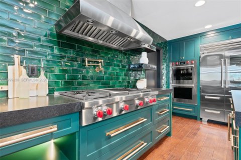 House in Fort Lauderdale, Florida 4 bedrooms, 272.48 sq.m. № 2068894 - photo 11