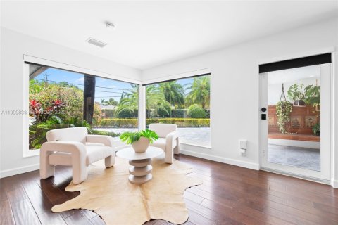 House in Fort Lauderdale, Florida 4 bedrooms, 272.48 sq.m. № 2068894 - photo 5