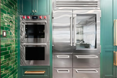 House in Fort Lauderdale, Florida 4 bedrooms, 272.48 sq.m. № 2068894 - photo 15