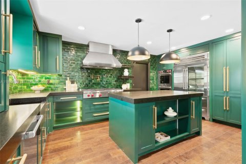 House in Fort Lauderdale, Florida 4 bedrooms, 272.48 sq.m. № 2068894 - photo 7