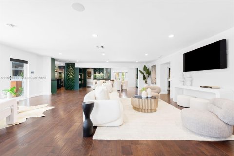 House in Fort Lauderdale, Florida 4 bedrooms, 272.48 sq.m. № 2068894 - photo 6