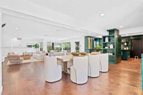 House in Fort Lauderdale, Florida 4 bedrooms, 272.48 sq.m. № 2068894 - photo 22