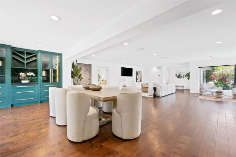 House in Fort Lauderdale, Florida 4 bedrooms, 272.48 sq.m. № 2068894 - photo 20