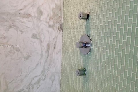 Casa en alquiler en Surfside, Florida, 3 dormitorios, 220.74 m2 № 2065354 - foto 29