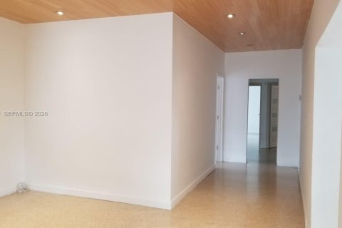 Casa en alquiler en Surfside, Florida, 3 dormitorios, 220.74 m2 № 2065354 - foto 26