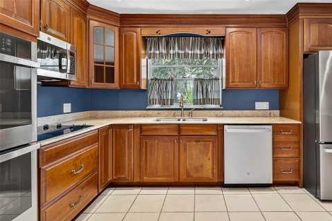 Villa ou maison à vendre à Brandon, Floride: 4 chambres, 194.72 m2 № 1856125 - photo 13