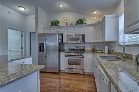 Casa en alquiler en The Villages, Florida, 3 dormitorios, 129.32 m2 № 1837144 - foto 3
