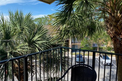 Copropriété à louer à Pembroke Pines, Floride: 2 chambres, 94.39 m2 № 2083572 - photo 9