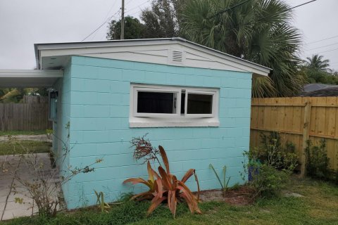 House in Jensen Beach, Florida 2 bedrooms, 104.24 sq.m. № 2250527 - photo 25