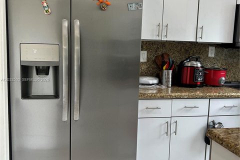 Casa en alquiler en Miami Gardens, Florida, 2 dormitorios, 73.11 m2 № 2153906 - foto 5