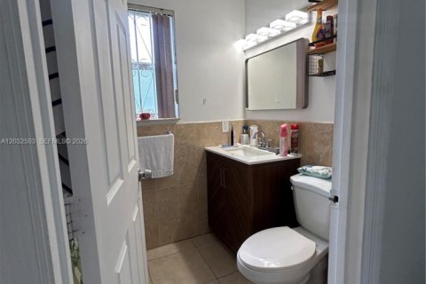 Casa en alquiler en Miami Gardens, Florida, 2 dormitorios, 73.11 m2 № 2153906 - foto 11
