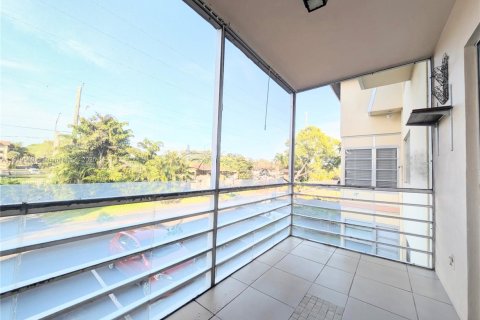 Condominio en venta en Lauderdale Lakes, Florida, 1 dormitorio, 61.5 m2 № 1976112 - foto 27