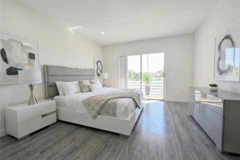 Condominio en venta en Lauderdale Lakes, Florida, 1 dormitorio, 61.5 m2 № 1976112 - foto 8