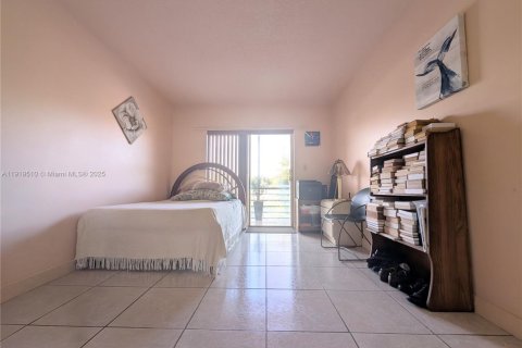 Condominio en venta en Lauderdale Lakes, Florida, 1 dormitorio, 61.5 m2 № 1976112 - foto 21