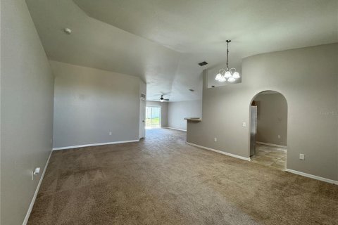 Casa en venta en Winter Haven, Florida, 3 dormitorios, 150.13 m2 № 2102021 - foto 2