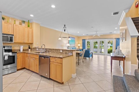 Adosado en venta en Marathon, Florida, 3 dormitorios № 2075055 - foto 7