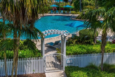 Adosado en venta en Marathon, Florida, 3 dormitorios № 2075055 - foto 13