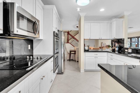 Casa en venta en Dania Beach, Florida, 4 dormitorios, 260.13 m2 № 1950018 - foto 11