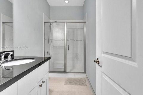 Casa en venta en Dania Beach, Florida, 4 dormitorios, 260.13 m2 № 1950018 - foto 24