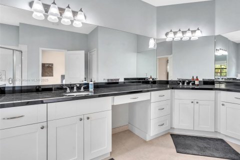 Casa en venta en Dania Beach, Florida, 4 dormitorios, 260.13 m2 № 1950018 - foto 19