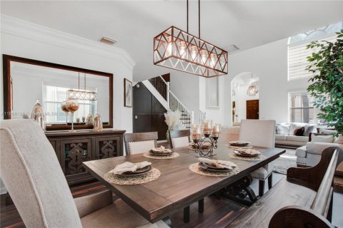 House in Miramar, Florida 5 bedrooms, 274.15 sq.m. № 1882582 - photo 6