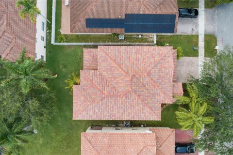 House in Miramar, Florida 5 bedrooms, 274.15 sq.m. № 1882582 - photo 30