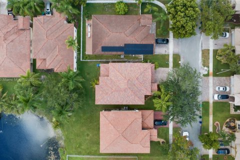House in Miramar, Florida 5 bedrooms, 274.15 sq.m. № 1882582 - photo 29