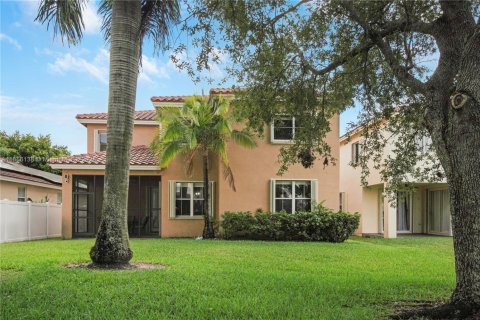 House in Miramar, Florida 5 bedrooms, 274.15 sq.m. № 1882582 - photo 25