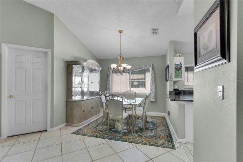 House in Clermont, Florida 3 bedrooms, 166.48 sq.m. № 1720491 - photo 7