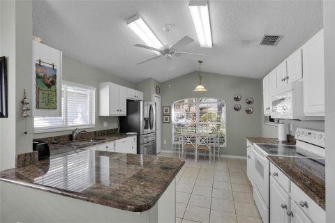 House in Clermont, Florida 3 bedrooms, 166.48 sq.m. № 1720491 - photo 10