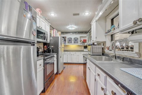 Casa en venta en Orlando, Florida, 3 dormitorios, 121.7 m2 № 1722793 - foto 12