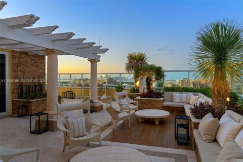 Condominio en venta en Key Biscayne, Florida, 5 dormitorios, 783.63 m2 № 2027185 - foto 15