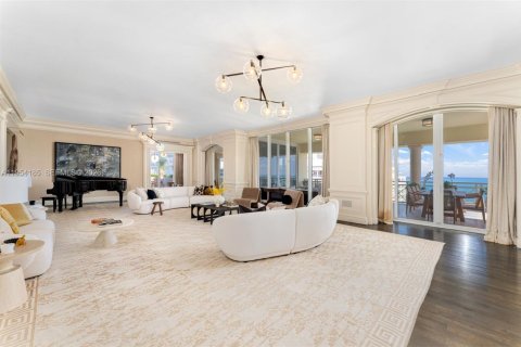 Condominio en venta en Key Biscayne, Florida, 5 dormitorios, 783.63 m2 № 2027185 - foto 3