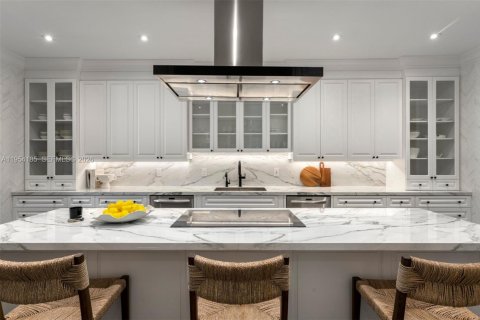 Condominio en venta en Key Biscayne, Florida, 5 dormitorios, 783.63 m2 № 2027185 - foto 19