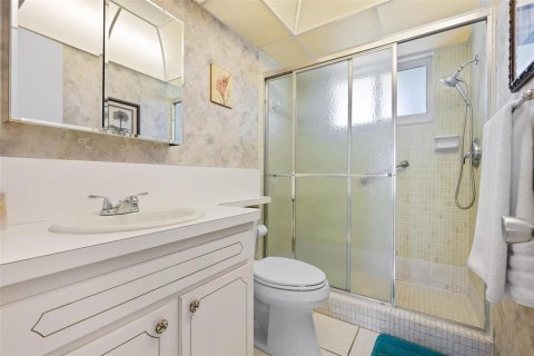 Condo in Longboat Key, Florida, 2 bedrooms  № 1908077 - photo 14