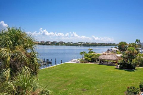 Condo in Longboat Key, Florida, 2 bedrooms  № 1908077 - photo 18