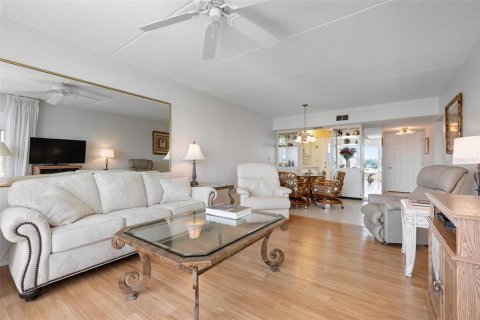 Condo in Longboat Key, Florida, 2 bedrooms  № 1908077 - photo 6