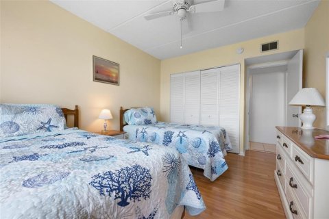 Condo in Longboat Key, Florida, 2 bedrooms  № 1908077 - photo 16