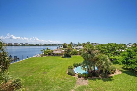 Condo in Longboat Key, Florida, 2 bedrooms  № 1908077 - photo 19