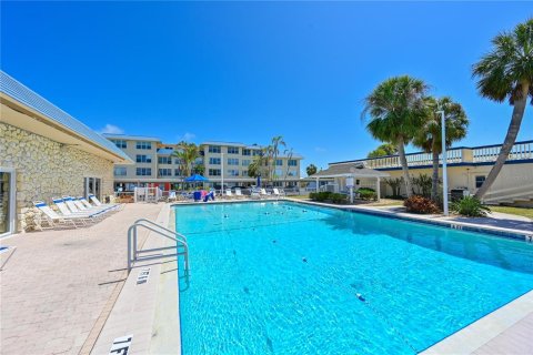 Condo in Longboat Key, Florida, 2 bedrooms  № 1908077 - photo 22