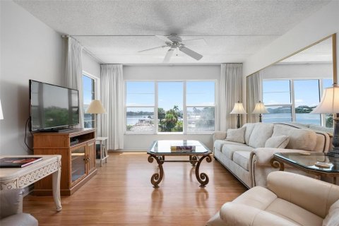 Condo in Longboat Key, Florida, 2 bedrooms  № 1908077 - photo 4