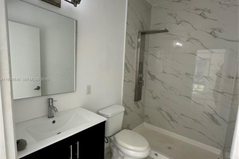 House in Homestead, Florida 4 bedrooms, 142.6 sq.m. № 1986550 - photo 2