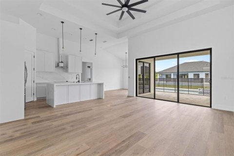 House in Port Charlotte, Florida 3 bedrooms, 184.41 sq.m. № 2199867 - photo 6