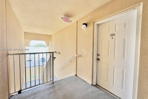 Copropriété à louer à Tamarac, Floride: 2 chambres, 87.24 m2 № 2413326 - photo 14